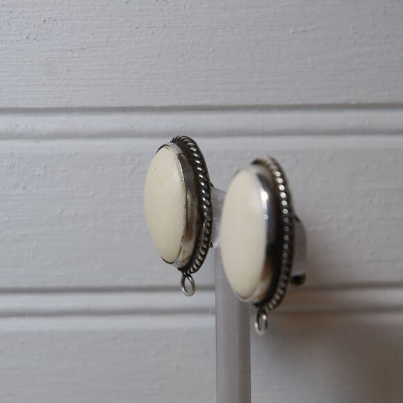 Vintage DFG D.Guerro Sterling silver clip on earrings Scolecite gem‎ - charms